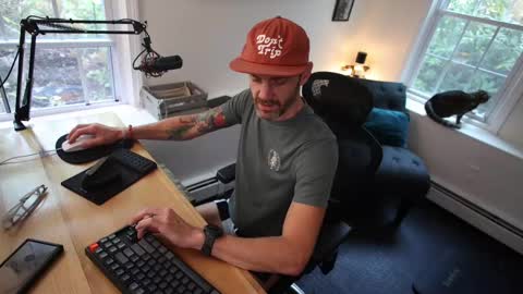 BradBronton online show from October 14, 7:14 pm