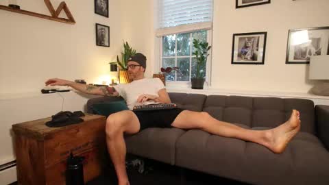 BradBronton online show from January 18, 1:15 pm