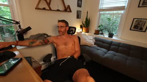 BradBronton online show from July 13, 11:24 am
