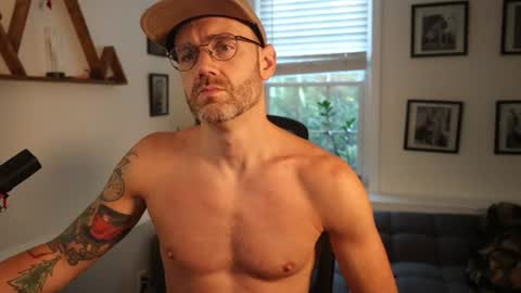 BradBronton online show from July 23, 11:41 am