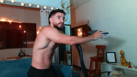 Snapshot of bradley_martinez chatting on January 28, 11:39 pm Bradley Martinez online show from January 28, 11:39 pm