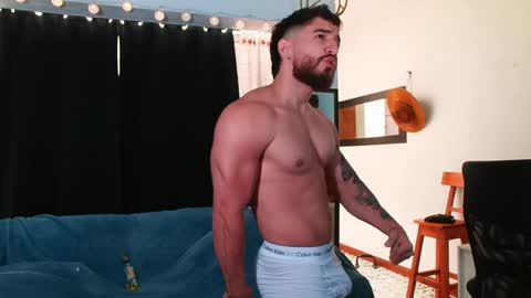 Snapshot of bradley_martinez chatting on February 1, 1:51 pm Bradley Martinez online show from February 1, 1:51 pm