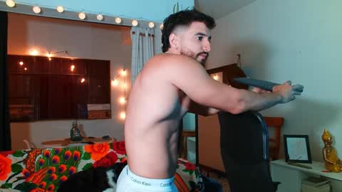 Snapshot of bradley_martinez chatting on February 2, 1:02 am Bradley Martinez online show from February 2, 1:02 am