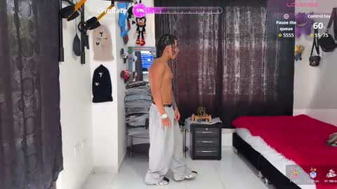 Snapshot of bradley_strong_ chatting on November 15, 4:36 pm Bradley Strong online show from November 15, 4:36 pm