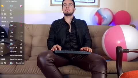 Snapshot of bradleycolton chatting on January 22, 7:24 pm Bradley Colton Independ Model online show from January 22, 7:24 pm