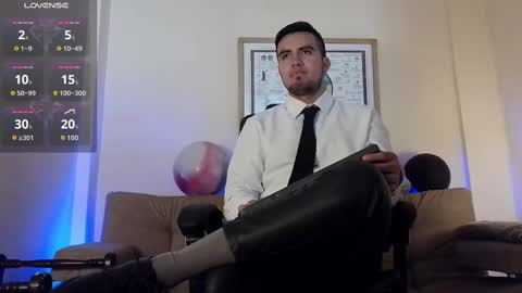 Snapshot of bradleycolton chatting on October 6, 2:36 pm Bradley Colton Independ Model online show from October 6, 2:36 pm