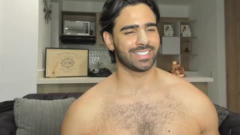 Snapshot of bradleymartin7 chatting on December 20, 7:22 am bradleymartin7 online show from December 20, 7:22 am