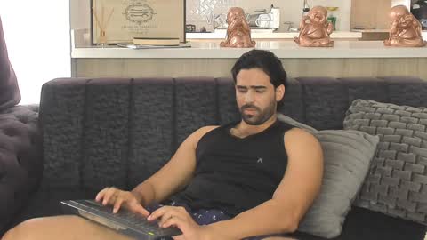 Snapshot of bradleymartin7 chatting on December 22, 7:21 pm bradleymartin7 online show from December 22, 7:21 pm