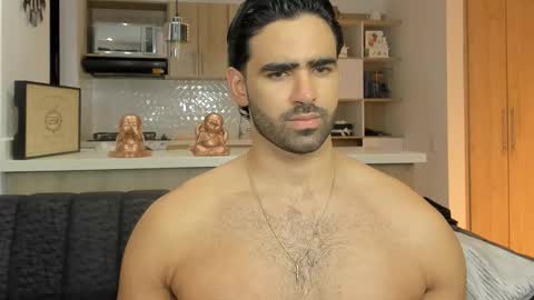 Snapshot of bradleymartin7 chatting on October 17, 3:10 am bradleymartin7 online show from October 17, 3:10 am