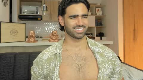 Snapshot of bradleymartin7 chatting on October 18, 12:35 am bradleymartin7 online show from October 18, 12:35 am
