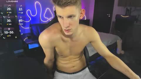 Snapshot of bradmaloney chatting on November 1, 7:05 pm brad maloney online show from November 1, 7:05 pm