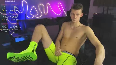 Snapshot of bradmaloney chatting on November 8, 8:07 pm brad maloney online show from November 8, 8:07 pm