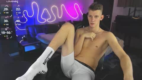 Snapshot of bradmaloney chatting on November 14, 7:34 pm brad maloney online show from November 14, 7:34 pm