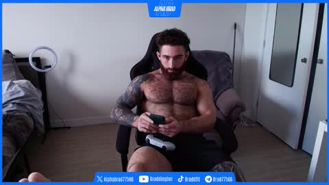 bradtrainn online show from March 25, 4:02 pm