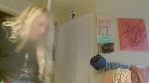 i am a naughty jedi knight online show from April 30, 1:17 pm