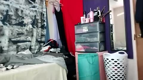 Snapshot of branda_ley chatting on November 24, 1:05 am Brandaley online show from November 24, 1:05 am