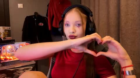 Snapshot of brandamatteson chatting on November 1, 1:24 pm Alice online show from November 1, 1:24 pm