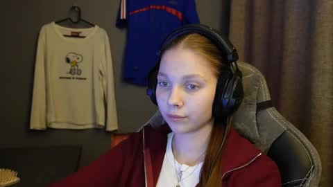 Snapshot of brandamatteson chatting on November 15, 3:52 pm Alice online show from November 15, 3:52 pm