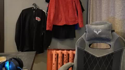 Snapshot of brandamatteson chatting on November 16, 2:44 pm Alice online show from November 16, 2:44 pm