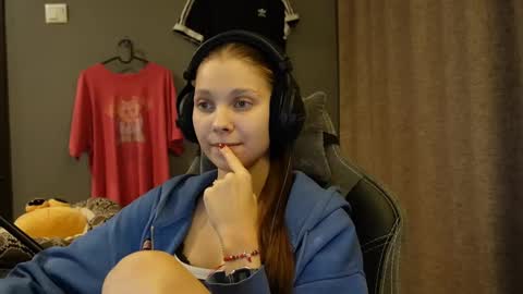 Snapshot of brandamatteson chatting on November 19, 3:34 pm Alice online show from November 19, 3:34 pm