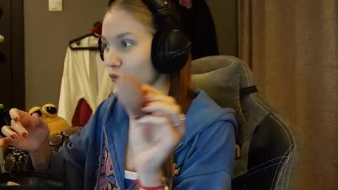 Snapshot of brandamatteson chatting on November 21, 3:54 pm Alice online show from November 21, 3:54 pm