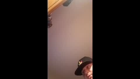 Snapshot of brandon281997 chatting on April 2, 2:31 am brandon281997 online show from April 2, 2:31 am