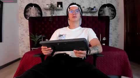 brandon_starkk online show from March 6, 11:39 am