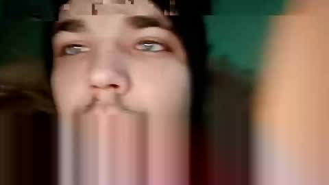 Snapshot of brandon_white_3 chatting on December 18, 12:07 pm Brandon online show from December 18, 12:07 pm