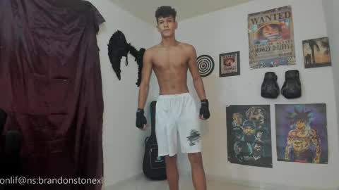 Snapshot of brandonstonexl chatting on October 15, 10:10 pm Brandon Stone online show from October 15, 10:10 pm