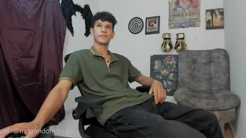 Snapshot of brandonstonexl chatting on November 6, 10:43 pm Brandon Stone online show from November 6, 10:43 pm