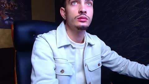 Snapshot of brandontatex chatting on October 5, 7:28 am BrandonTateX online show from October 5, 7:28 am