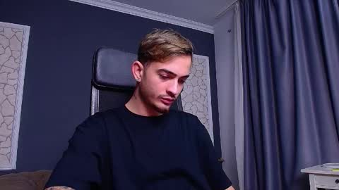 Snapshot of brandontatex chatting on November 4, 6:56 am BrandonTateX online show from November 4, 6:56 am