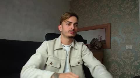 Snapshot of brandontatex chatting on November 18, 8:30 am BrandonTateX online show from November 18, 8:30 am