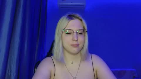 Belle  online show from May 26, 2:46 pm