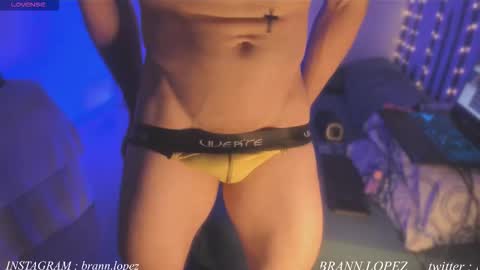 Snapshot of branfonhot chatting on November 12, 2:01 am Instagram twitter BRAN LOPEZ online show from November 12, 2:01 am