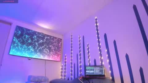 Snapshot of branfonhot chatting on November 14, 3:44 pm Instagram twitter BRAN LOPEZ online show from November 14, 3:44 pm