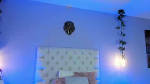 Snapshot of brann_tadzio chatting on February 12, 12:33 pm online show from February 12, 12:33 pm