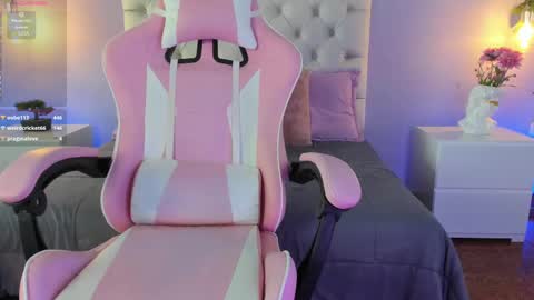 Snapshot of brann_tadzio chatting on March 1, 12:45 pm online show from March 1, 12:45 pm