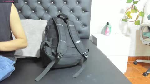 Snapshot of brann_tadzio chatting on December 14, 10:58 pm online show from December 14, 10:58 pm