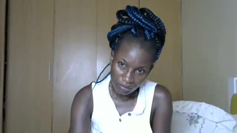 Snapshot of brat_bubble chatting on January 5, 9:15 am brat_bubble online show from January 5, 9:15 am