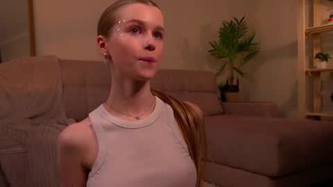 Snapshot of brave_journey chatting on March 7, 11:38 pm Eli online show from March 7, 11:38 pm