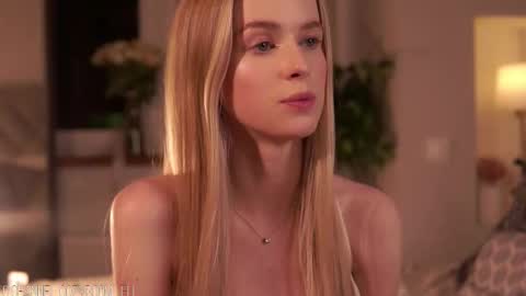 Snapshot of brave_journey chatting on October 3, 8:28 pm Eli online show from October 3, 8:28 pm