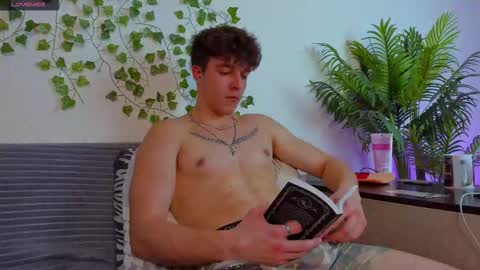 Johny Bravo online show from October 21, 1:45 pm