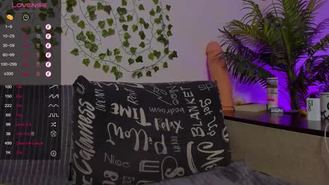 Johny Bravo online show from November 27, 6:54 pm