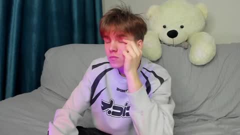 Snapshot of braxiboy chatting on December 21, 11:01 am Brax online show from December 21, 11:01 am