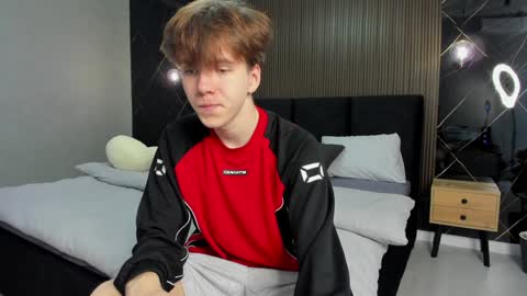 Snapshot of braxiboy chatting on January 12, 9:40 am Brax online show from January 12, 9:40 am