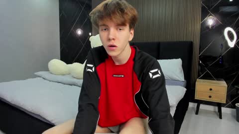 Snapshot of braxiboy chatting on January 12, 12:44 pm Brax online show from January 12, 12:44 pm