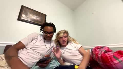 bray19509 online show from May 1, 12:59 am