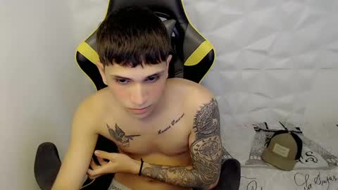 Snapshot of brayan_lopezz chatting on January 25, 6:57 pm BRAYAN online show from January 25, 6:57 pm