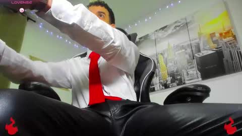 Snapshot of brayhambrown chatting on November 2, 10:45 pm brayhambrown online show from November 2, 10:45 pm